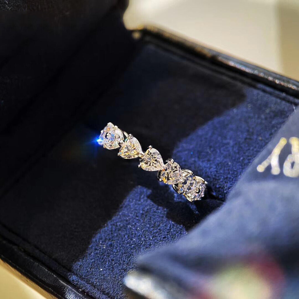 Heart-Shaped Diamond Row Fashion Love Ring